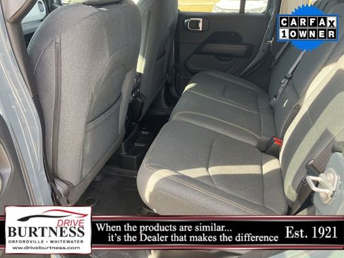 Used 2025 Jeep Wrangler Backcountry image 11