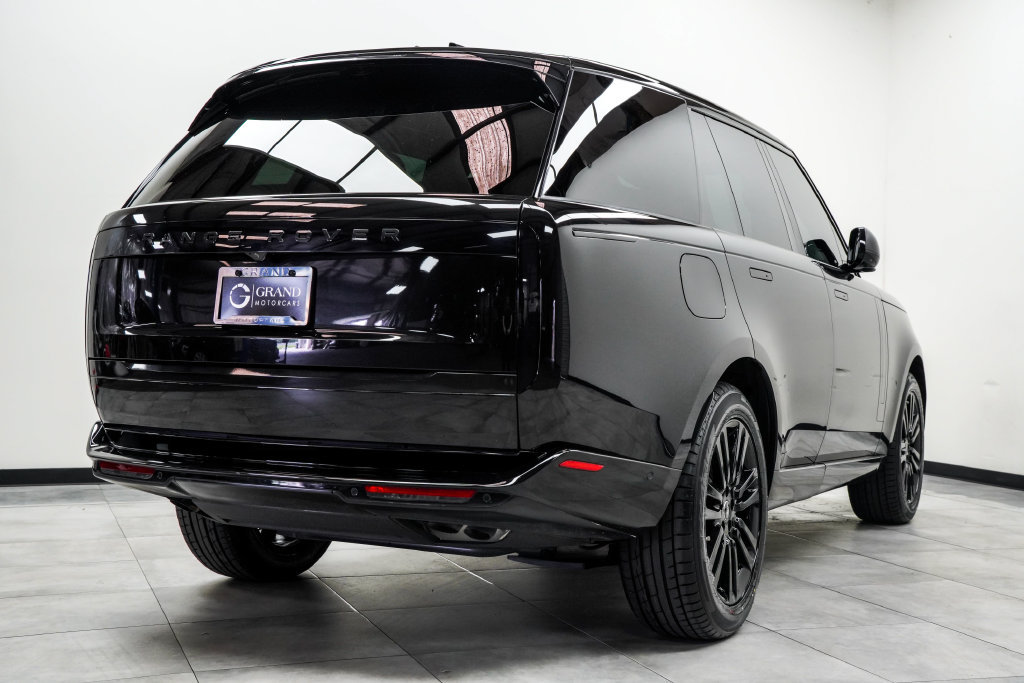 Used 2024 Land Rover Range Rover SE AWD/4WD image 13