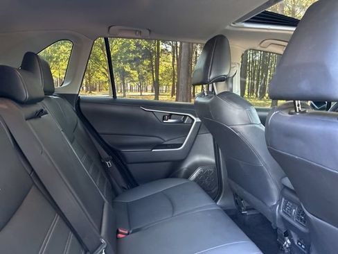 Used 2022 Toyota RAV4 XLE Premium FWD image 23