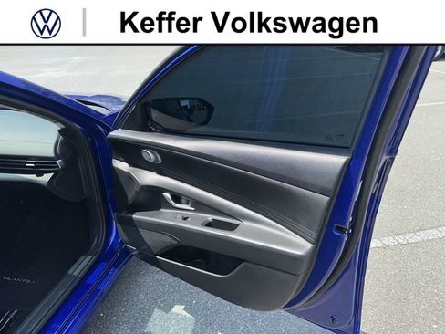 Used 2023 Hyundai Elantra Blue FWD image 30