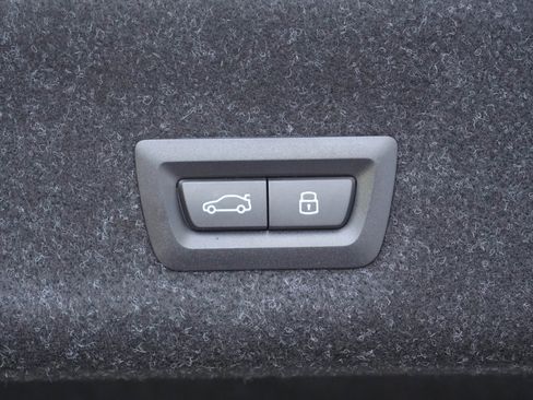 Used 2025 BMW 330i Sedan RWD image 37