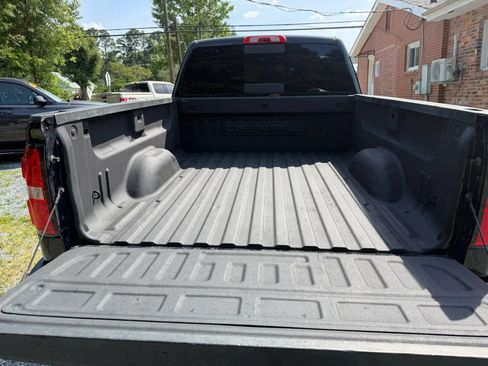 Used 2019 GMC Sierra 2500 Denali w/ Duramax Plus Package AWD/4WD image 5