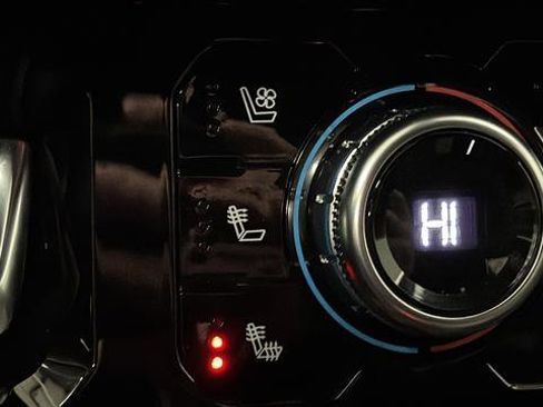 Used 2022 GMC Sierra 1500 AT4 w/ AT4 Premium Package image 40