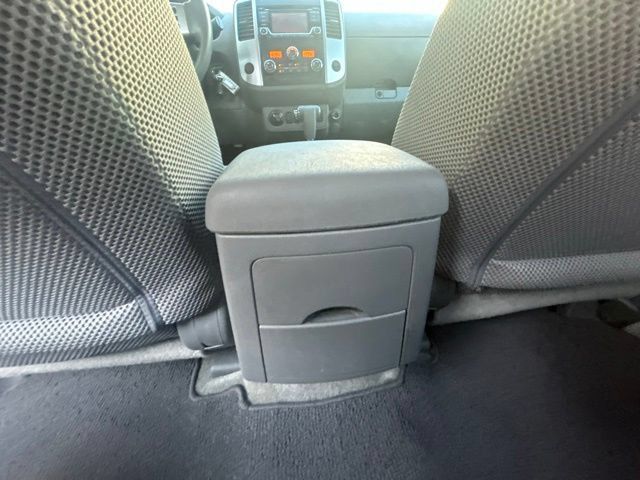 Used 2015 Nissan Frontier SV w/ SV Value Truck Package AWD/4WD image 17