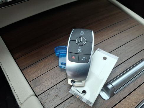 Used 2022 Mercedes-Benz GLS 450 4MATIC image 33