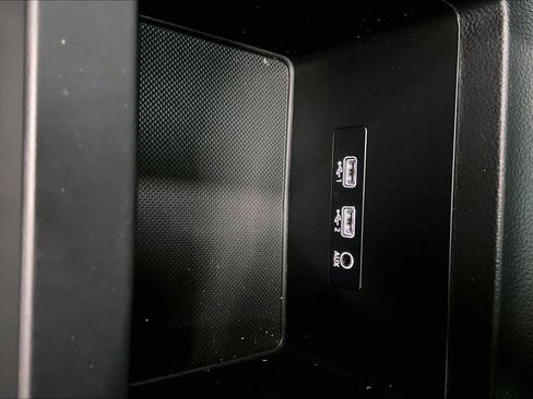 Used 2018 Audi Q5 2.0T Premium Plus w/ Premium Plus Package image 37