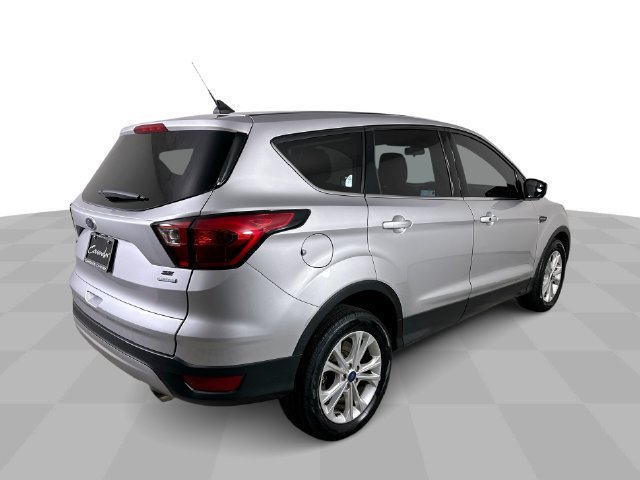 Used 2019 Ford Escape SE FWD image 8