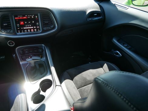 Used 2015 Dodge Challenger R/T Scat Pack w/ Leather Interior Group RWD image 10