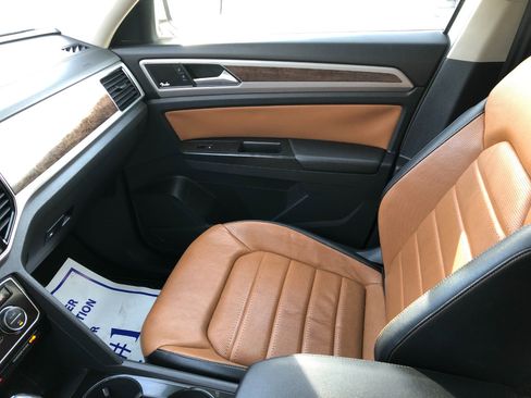 Used 2018 Volkswagen Atlas SEL Premium image 24
