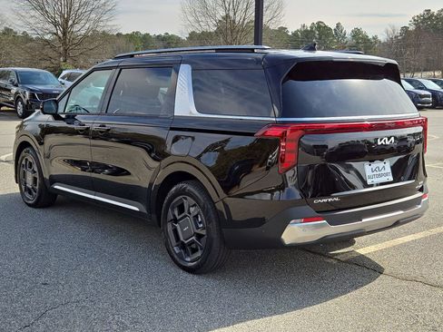 New 2026 Kia Carnival SX image 10