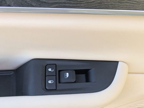 Certified 2024 Jeep Grand Cherokee L Limited image 28