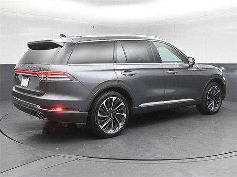 Certified 2023 Lincoln Aviator Reserve w/ Equipment Group 201A image 7