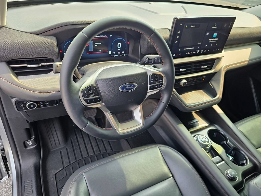 Used 2025 Ford Explorer Active w/ Active Comfort Package AWD/4WD image 15