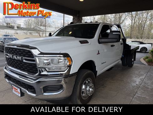 Used 2024 RAM 3500 SLT w/ Quick Order Package 2YG SLT AWD/4WD image 1