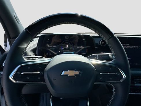 New 2025 Chevrolet Traverse LT w/ Enhanced Driving Package image 11