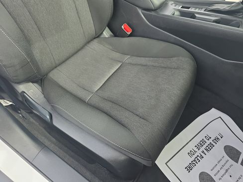 Used 2023 Honda Accord EX image 10
