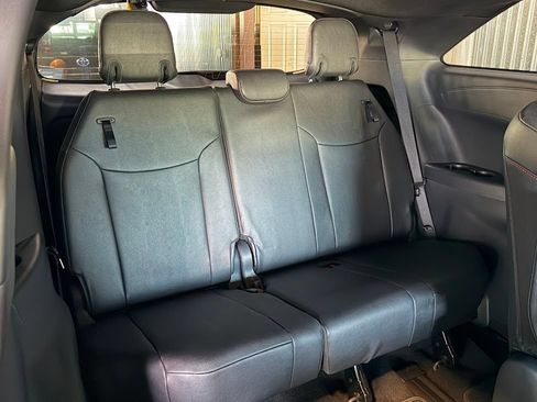 Used 2025 Toyota Sienna XSE AWD/4WD image 20