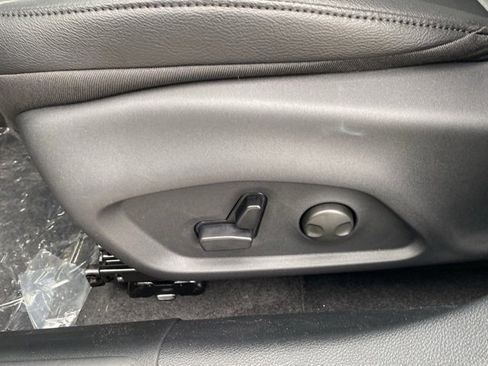 New 2026 Jeep Compass Limited image 16