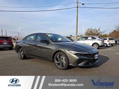 Certified 2025 Hyundai Elantra Sport image 1