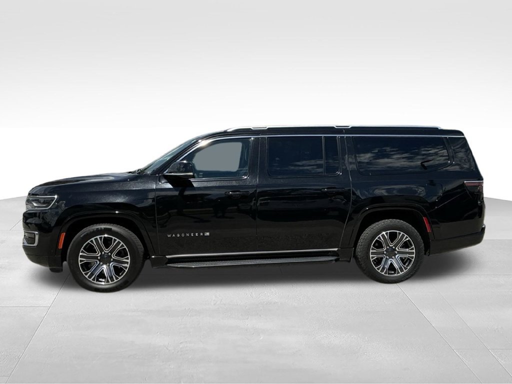 Used 2024 Jeep Wagoneer L Series II RWD image 3