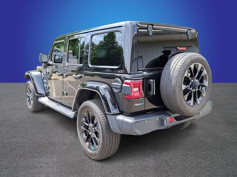Used 2023 Jeep Wrangler Unlimited Sahara AWD/4WD image 6