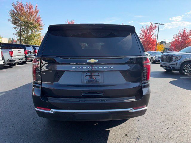 Used 2025 Chevrolet Suburban LS AWD/4WD image 7