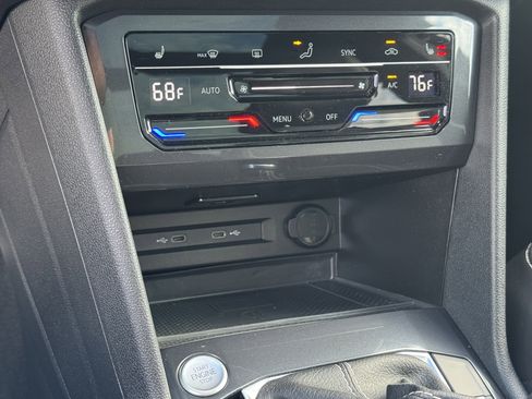 Certified 2024 Volkswagen Tiguan SE R-Line image 29