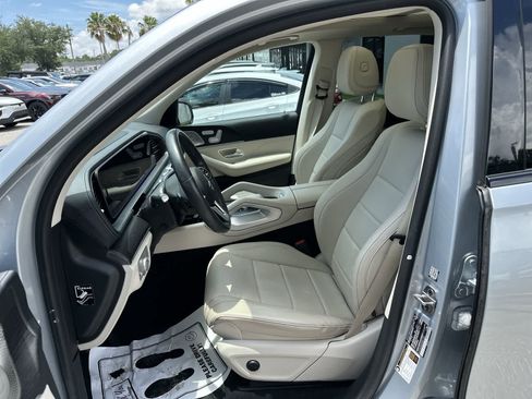 Used 2022 Mercedes-Benz GLE 350 w/ AMG Line Exterior image 3