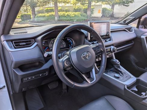 Used 2021 Toyota RAV4 XSE image 10
