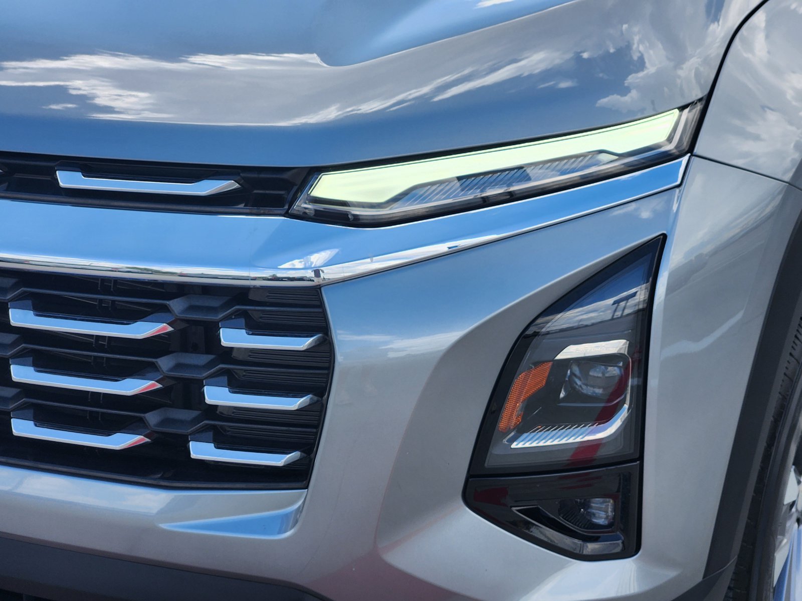 Certified 2025 Chevrolet Equinox LT w/ Safety and Technology Package FWD image 10