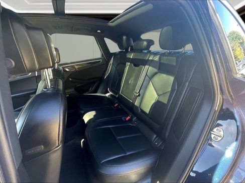 Used 2021 Porsche Macan S image 28