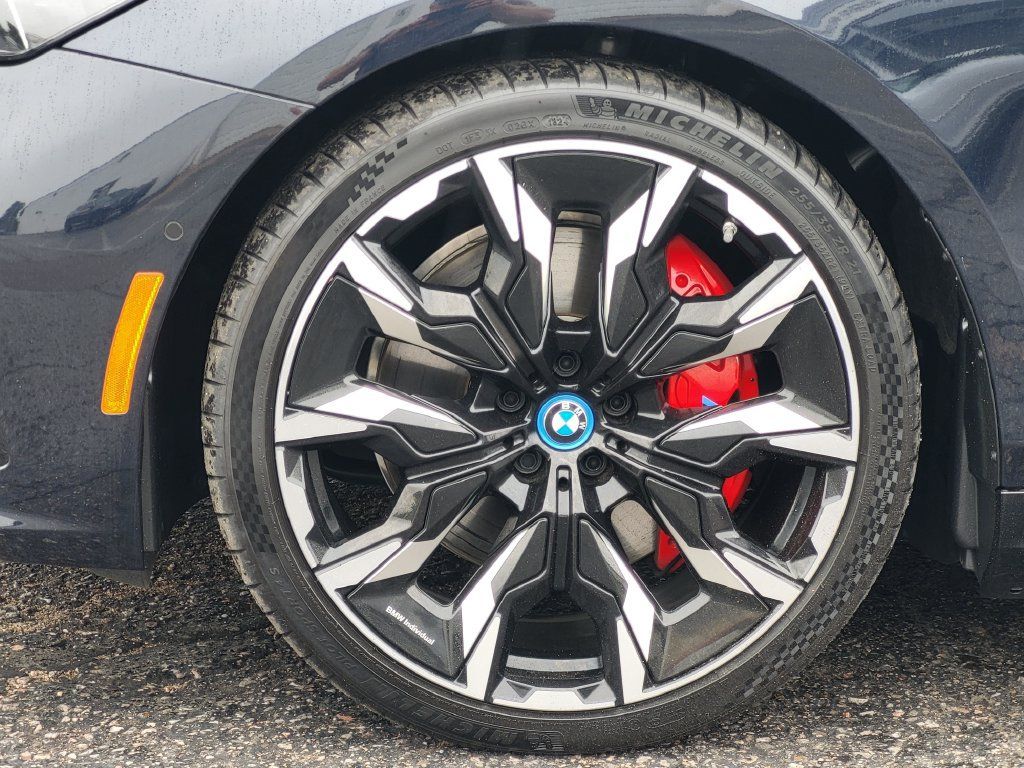 Certified 2024 BMW i5 M60 w/ Executive Package AWD/4WD image 12