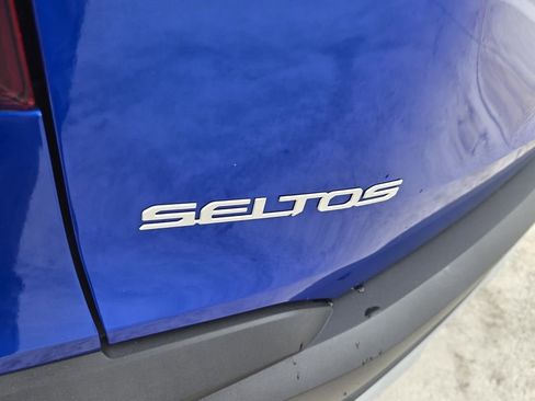Used 2024 Kia Seltos LX AWD/4WD image 14