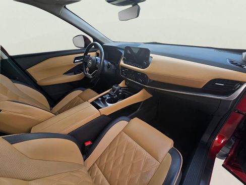 Used 2023 Nissan Rogue Platinum w/ Platinum Premium Package image 37