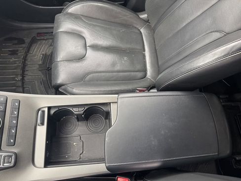 Used 2021 Hyundai Palisade Limited image 15