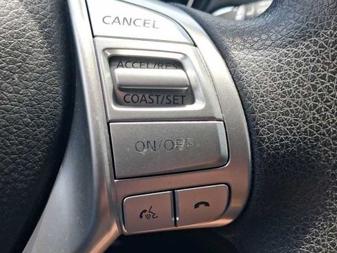 Used 2015 Nissan Rogue SV AWD/4WD image 45