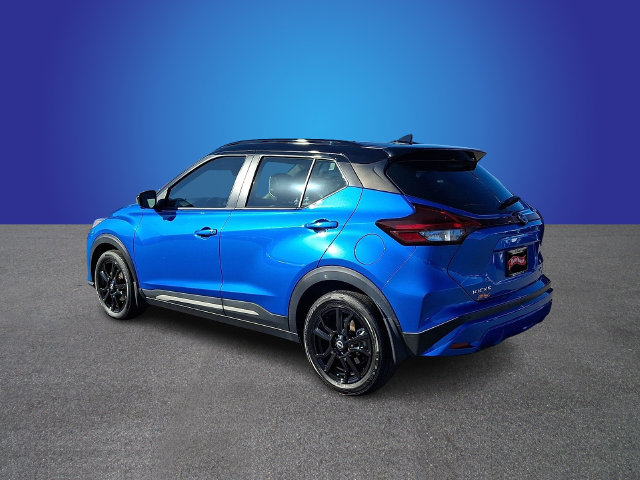 Used 2023 Nissan Kicks SR w/ SR Premium Package FWD image 6