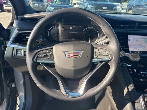 Certified 2023 Cadillac XT6 Premium Luxury image 9