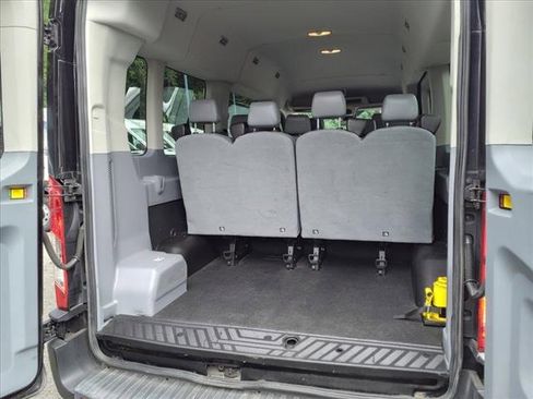 Used 2018 Ford Transit 350 XL image 10