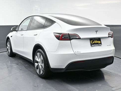 Used 2023 Tesla Model Y Long Range image 6
