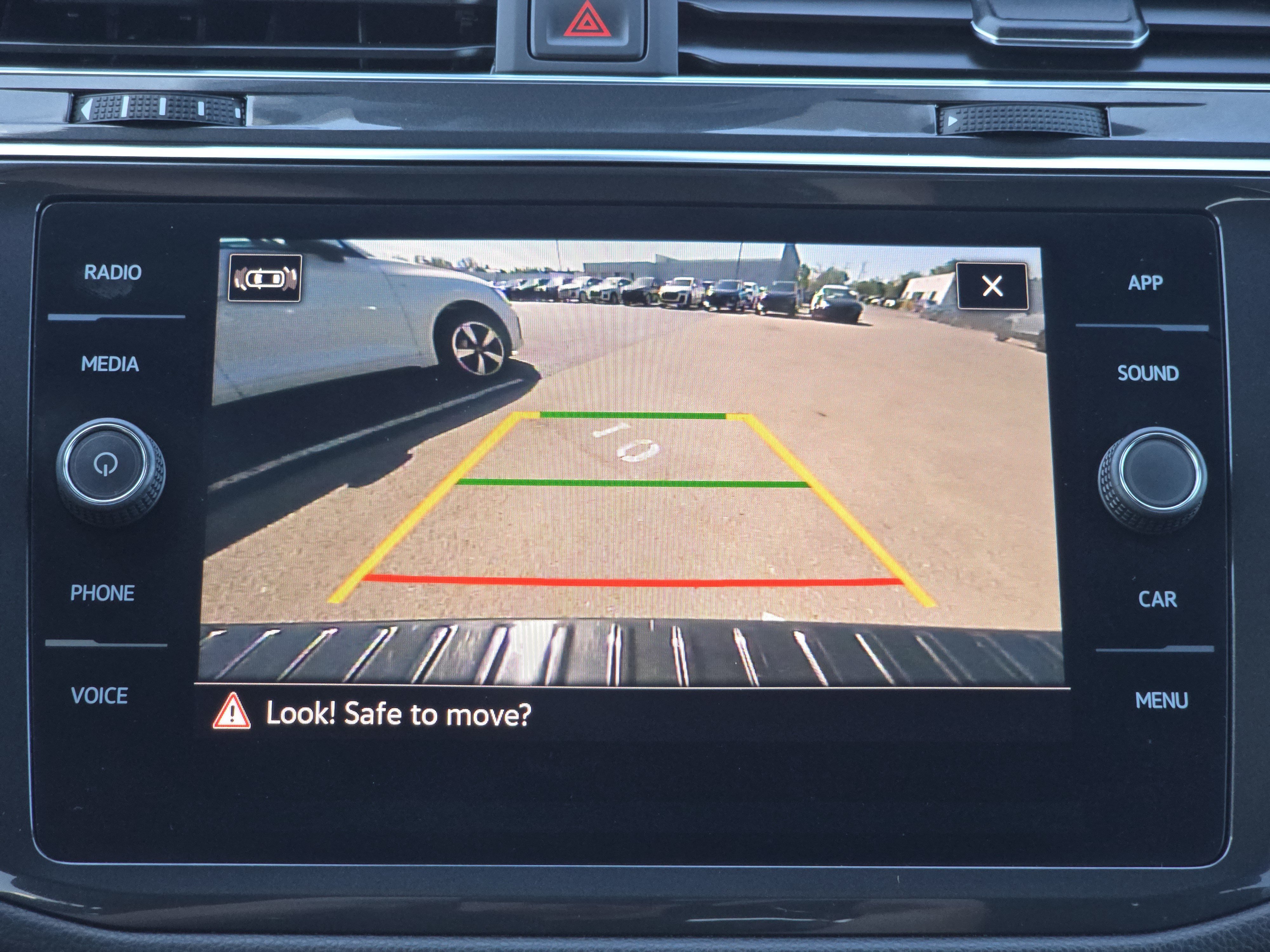 Certified 2022 Volkswagen Tiguan SE R-Line AWD/4WD image 26