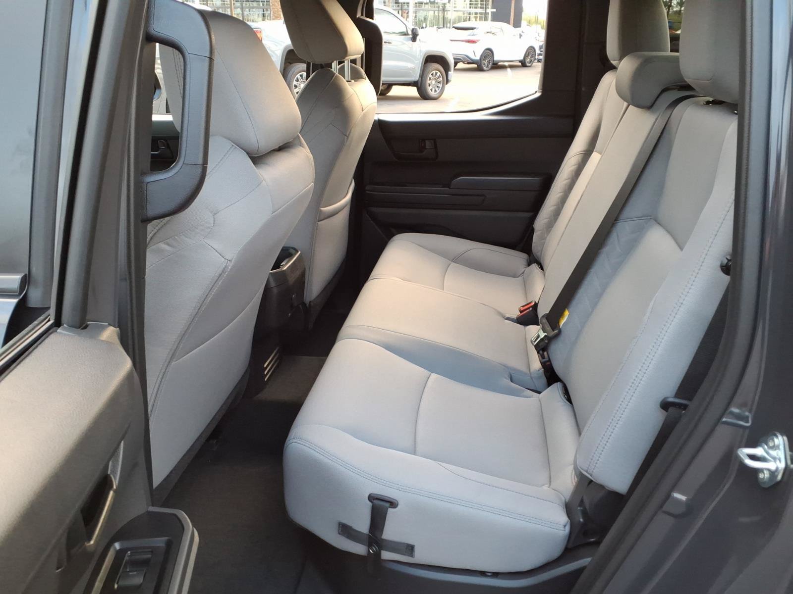 Certified 2025 Toyota Tacoma SR5 AWD/4WD image 10