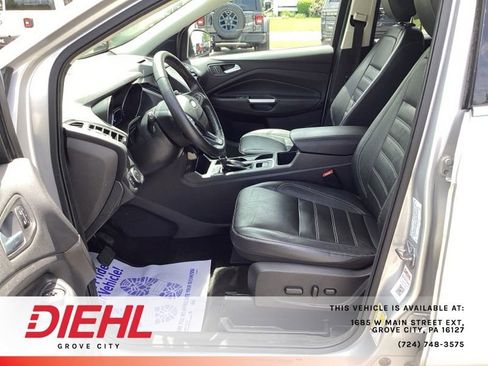 Used 2018 Ford Escape Titanium w/ Ford Safe & Smart Package AWD/4WD image 25