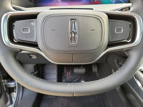 New 2026 Lincoln Nautilus Reserve AWD/4WD image 17