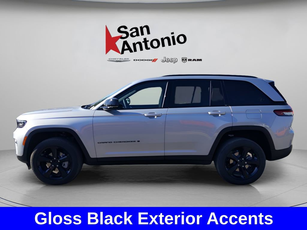 New 2025 Jeep Grand Cherokee Limited w/ Black Appearance Package RWD image 5