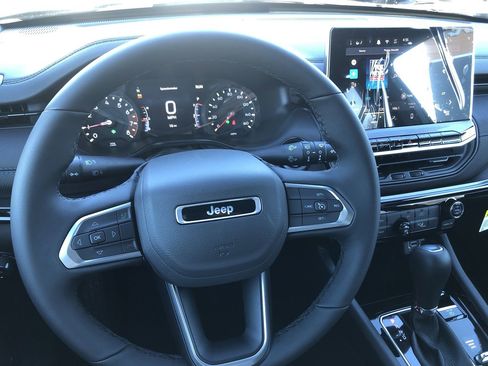 New 2026 Jeep Compass Latitude image 23