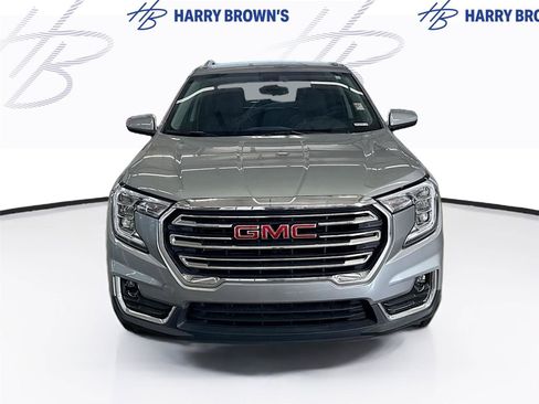 Used 2024 GMC Terrain SLT w/ Infotainment Package II image 6