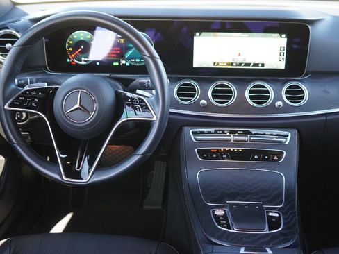 Used 2022 Mercedes-Benz E 450 4MATIC Sedan image 25