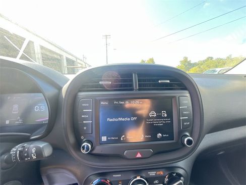 Used 2024 Kia Soul LX w/ Option Group 015 image 16