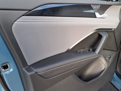 New 2026 Volkswagen Tiguan SE R-Line image 39